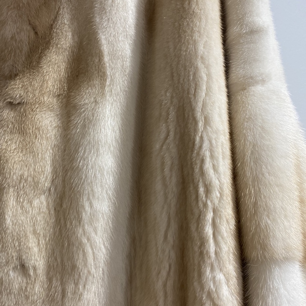 Mink coat - Picture 2 of 5